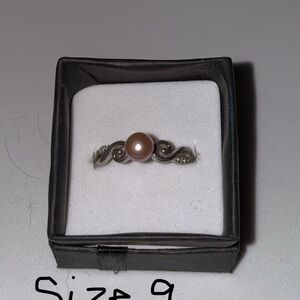 Vantel Pearls Silver Ring with Pink Pearl